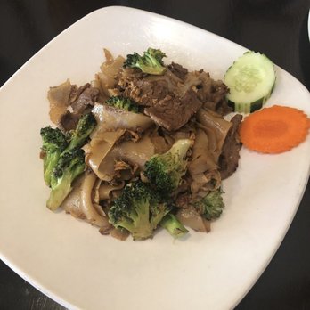 Mai Thai - Beef Pad See Eew - Thai Near Me - Alexandria, Virginia Mai Thai - Beef Pad See Eew - Thai Near Me - Alexandria, Virginia