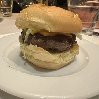 Black+Blue Vancouver - happy hour beef slider - Steakhouses Near Me - Vancouver, British Columbia