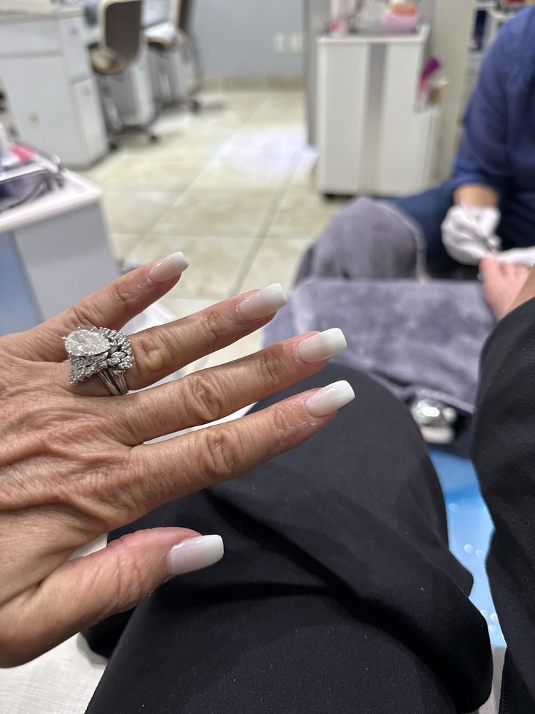 DIVA Nails Image