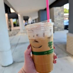 Bean Traders - 24oz iced pumpkin oat latte with cinnamon cold foam - lifewithhanny