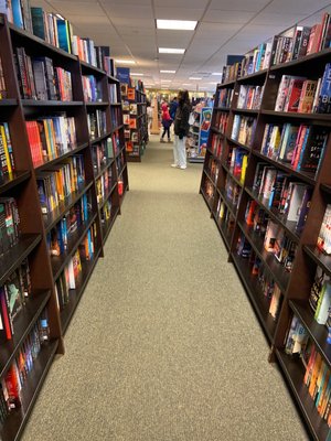 Barnes & Noble by null