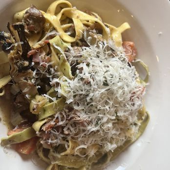 Broders' Pasta Bar - Fettuccine con chinghiale e carciofi - Italian Near Me - Minneapolis, Minnesota Broders' Pasta Bar - Fettuccine con chinghiale e carciofi - Italian Near Me - Minneapolis, Minnesota
