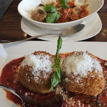Alcentro Trattoria - Sausage and peppers and Arancini - Pizza Near Me - Bloomingdale, Illinois Alcentro Trattoria - Sausage and peppers and Arancini - Pizza Near Me - Bloomingdale, Illinois