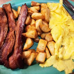 Apple Barrel Restaurant - Bacon and Eggs
