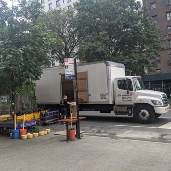 Bee Moving - Moving out of New York City - Movers Near Me - Brooklyn, New York