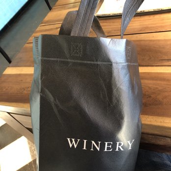 Winery - Hand bag from winery - Beer, Wine & Spirits Near Me - Buenos Aires, C