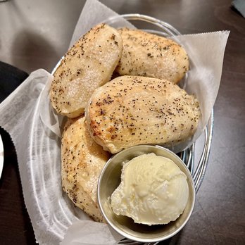 Real Seafood Company Grand Rapids - Complimentary bread was outstanding - Seafood Near Me - Grand Rapids, Michigan