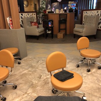 Luxx Nails & Beyond - Nail Salons Near Me - Tampa, Florida