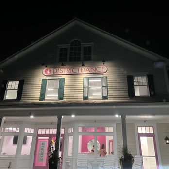 District Dance Company - Pick up from rehearsal. - Dance Studios Near Me - Gaithersburg, Maryland District Dance Company - Pick up from rehearsal. - Dance Studios Near Me - Gaithersburg, Maryland