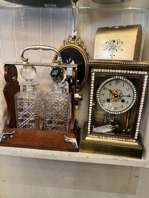 Moss Antiques by null