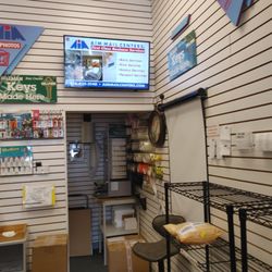AIM Mail Center - Rob is helping with my shipping needs. Awesome customer service!