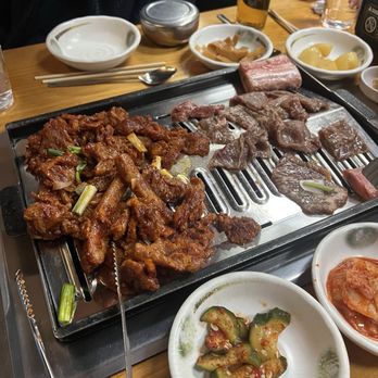 Blue House Korean BBQ - Korean Near Me - Mundelein, Illinois