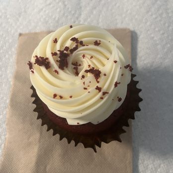Smallcakes - Red velvet, Salted Caramel, Boston Crème, Wedding cake flavor - Cupcakes Near Me - Newport News, Virginia Smallcakes - Red velvet, Salted Caramel, Boston Crème, Wedding cake flavor - Cupcakes Near Me - Newport News, Virginia
