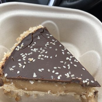 Rood - Vegan tahini sesame pie - Desserts Near Me - Lakewood, Ohio Rood - Vegan tahini sesame pie - Desserts Near Me - Lakewood, Ohio