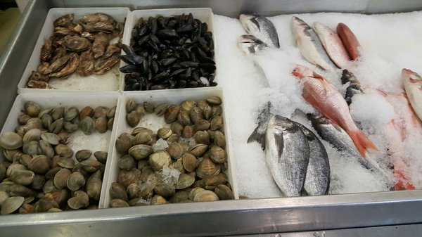 Pete's Fish Market by null