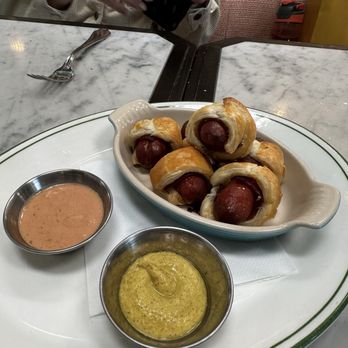 Sadelle's - PIGS IN A BLANKET - Breakfast & Brunch Near Me - Dallas, Texas