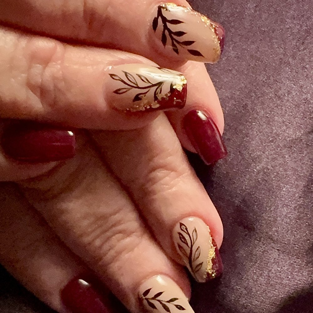 Pretty Nails - Fall/Autumn design by Liem - Day Spas Near Me - Redlands, California Pretty Nails - Fall/Autumn design by Liem - Day Spas Near Me - Redlands, California