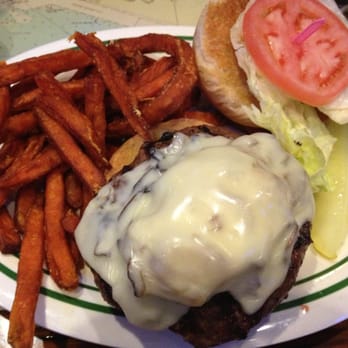 Flanigan's - Surfside - Flanigan burger - American Near Me - Surfside, Florida