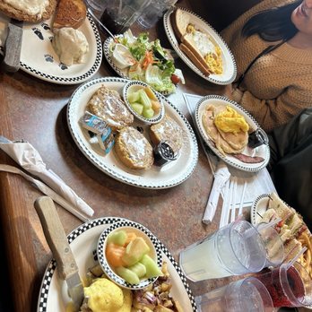 Black Bear Diner Puyallup - Brunch spread - Diners Near Me - Puyallup, Washington Black Bear Diner Puyallup - Brunch spread - Diners Near Me - Puyallup, Washington