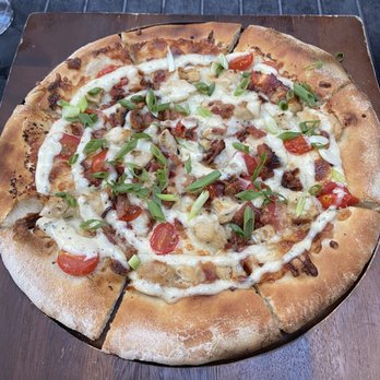 B2 Bistro + Bar - Personal pizza - Cocktail Bars Near Me - West Reading, Pennsylvania