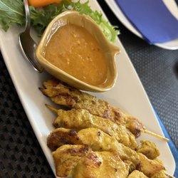 Chanpen Thai Cuisine - Chicken satay with excellent peanut sauce