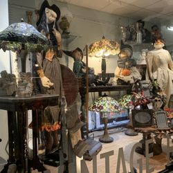 The Treehouse Antiques