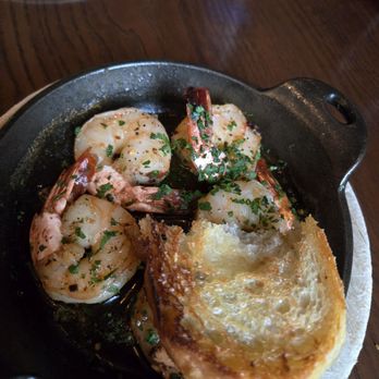 Pequeno Mercat - Garlic shrimp w/ perfectly toasted bread - Tapas Bars Near Me - Chicago, Illinois Pequeno Mercat - Garlic shrimp w/ perfectly toasted bread - Tapas Bars Near Me - Chicago, Illinois