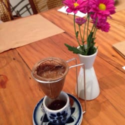 Café coado na hora!