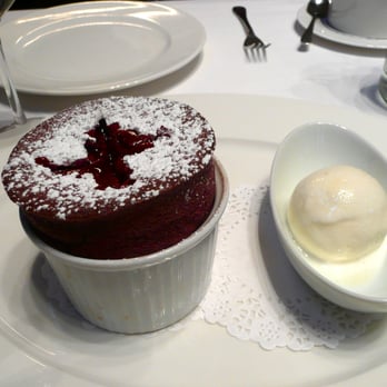 Galvin La Chapelle - Myrtille souffle - French Near Me - London, XGL Galvin La Chapelle - Myrtille souffle - French Near Me - London, XGL