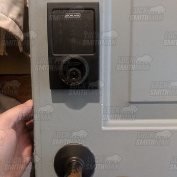 LocksmithMAN - Locksmith Winnipeg
https://www.locksmithman.ca
Schlage Encode Touchscreen Electronic Dead Bolt (brand new)/Installation - Keys & Locksmiths Near Me - Winnipeg, Manitoba LocksmithMAN - Locksmith Winnipeg
https://www.locksmithman.ca
Schlage Encode Touchscreen Electronic Dead Bolt (brand new)/Installation - Keys & Locksmiths Near Me - Winnipeg, Manitoba