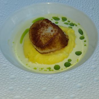 Charleston - Scallop - New American Near Me - Baltimore, Maryland