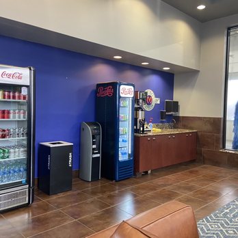 Metro Express Car Wash - Spacious and roomy waiting area with complementary drinks and popcorn - Car Wash Near Me - Meridian, Idaho Metro Express Car Wash - Spacious and roomy waiting area with complementary drinks and popcorn - Car Wash Near Me - Meridian, Idaho