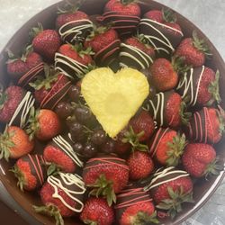 Edible Arrangements - Love platter