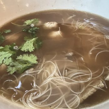 Le Bistrot Viet - Traditional Pho served in murky bland bowl - Vietnamese Near Me - Santiago, RM Le Bistrot Viet - Traditional Pho served in murky bland bowl - Vietnamese Near Me - Santiago, RM