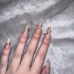 Holiday set--even better than the inspo pic I showed Kaitlyn. She's seriously the best I trust her 1000% Holiday set--even better than the inspo pic I showed Kaitlyn. She's seriously the best I trust her 1000%