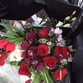 Designs By Ashley - What's awesome about this arrangement is that the flowers are in a vase and the lucky bride to be can reuse the box! - Florists Near Me - Glendale, California