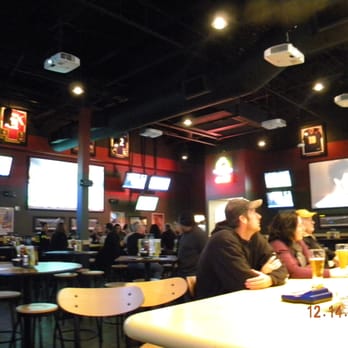 Buffalo Wild Wings - American Near Me - Manassas, Virginia