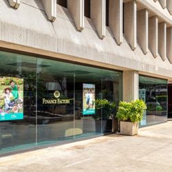 Honolulu Math Tutor - Outside Front Entrance , Bishop Street