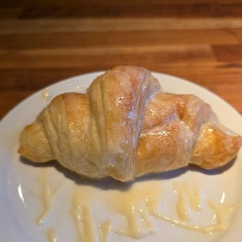 Cheddar's Scratch Kitchen - Honey Butter Homemade croissant. - American Near Me - Albuquerque, New Mexico