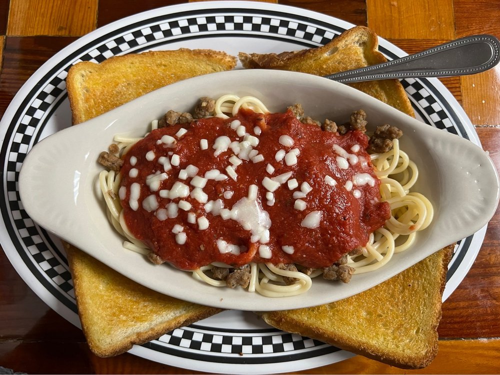 PIONEER PIZZA Updated July 2024 16 Photos & 15 Reviews 244 E Main