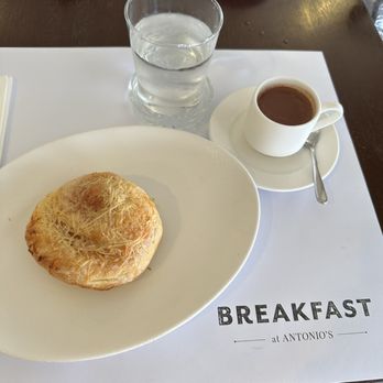 Breakfast At Antonio's - Grilled ensaymada with thick hot chocolate - Breakfast & Brunch Near Me - Tagaytay, CAV