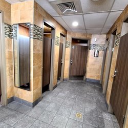 Flying J - Women's Restroom