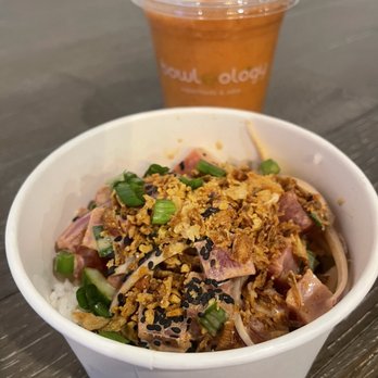 Bowlology - 9th Island Bowl and Kiwi Berry Smoothie - Juice Bars & Smoothies Near Me - Las Vegas, Nevada Bowlology - 9th Island Bowl and Kiwi Berry Smoothie - Juice Bars & Smoothies Near Me - Las Vegas, Nevada