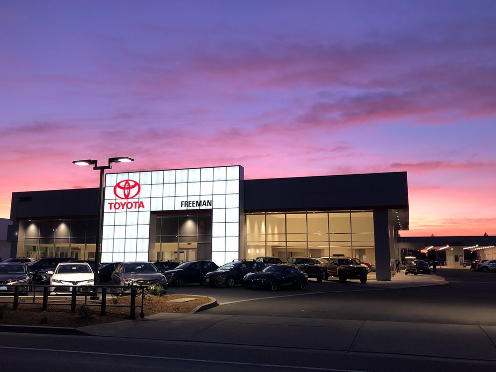 FREEMAN TOYOTA 70 Photos & 473 Reviews Car Dealers 2875 Corby Ave