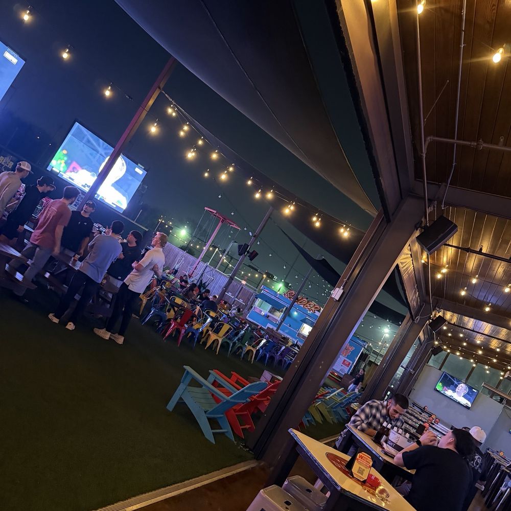 Little Woodrow's Webster - Sports Bars Near Me - Webster, Texas