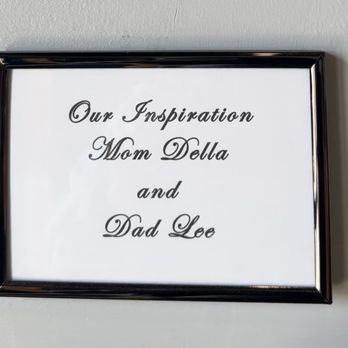 Della J's Delectables - Historical Ambiance - Southern Near Me - Alexandria, Virginia Della J's Delectables - Historical Ambiance - Southern Near Me - Alexandria, Virginia