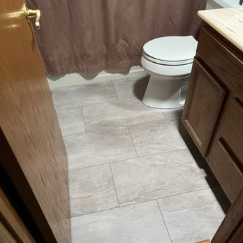 Creative Floors - Bathroom - Flooring Near Me - Aurora, Illinois