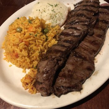 El Nandu Restaurant - Entraña with rice and mash potatoes - Latin American Near Me - Chicago, Illinois