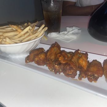 Taste on Pine  - Lounges Near Me - Atlanta, Georgia