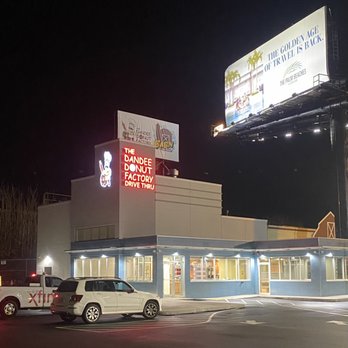 Dandee Donut Factory - Outside - plenty of parking and well-designed drive through - Donuts Near Me - Revere, Massachusetts Dandee Donut Factory - Outside - plenty of parking and well-designed drive through - Donuts Near Me - Revere, Massachusetts
